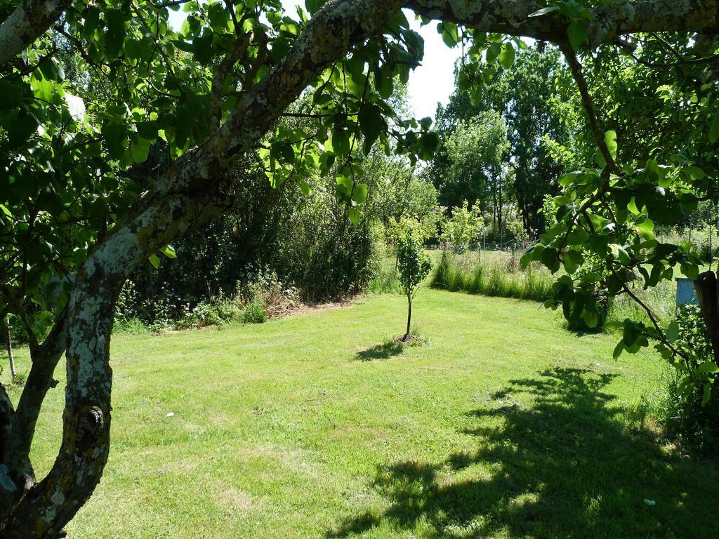 Вилла La Courtoise "Chez Gustine" La Marne Экстерьер фото